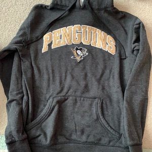 Pittsburgh Penguins sweatshirt, size youth L